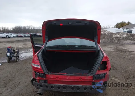 2012 Mercedes-Benz C 250 Sport z USA, uszkodzony, nr VIN WDDGF4HB9CR234329